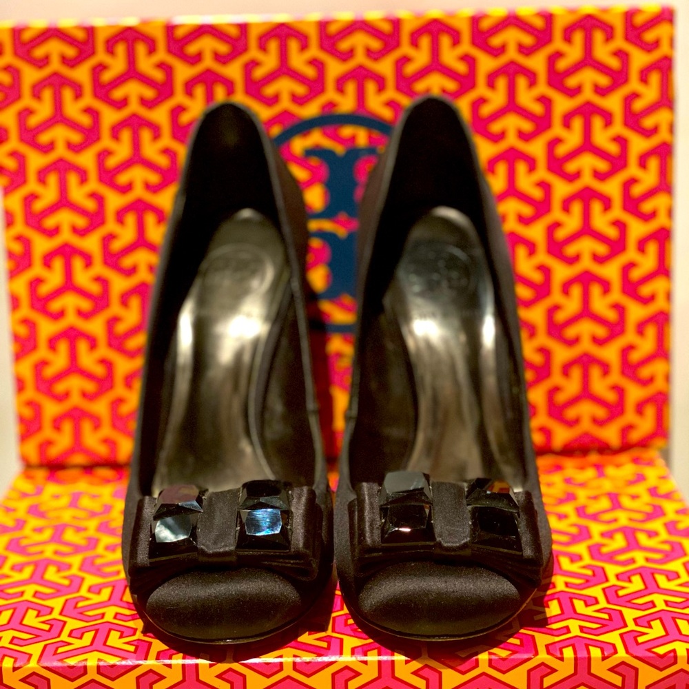 Tory Burch Satin Pumps